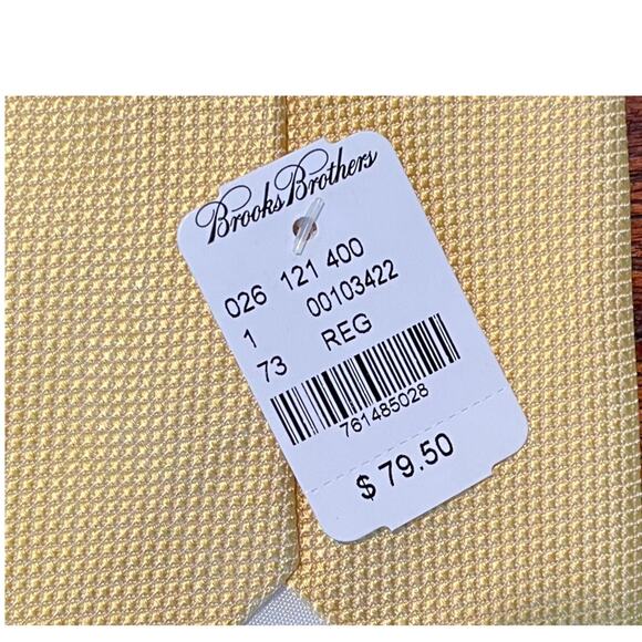 NWT Brooks Brothers Yellow Silk Textured Tie, 58" Long - Picture 6 of 7